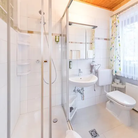 Haus Sonnenschein Апартаменты *
